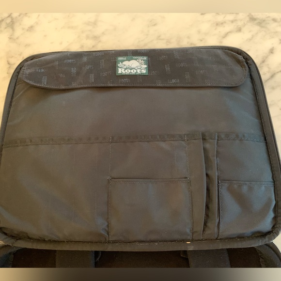 Roots black nylon & leather laptop|brief case with cross body padded strap - Picture 9 of 14